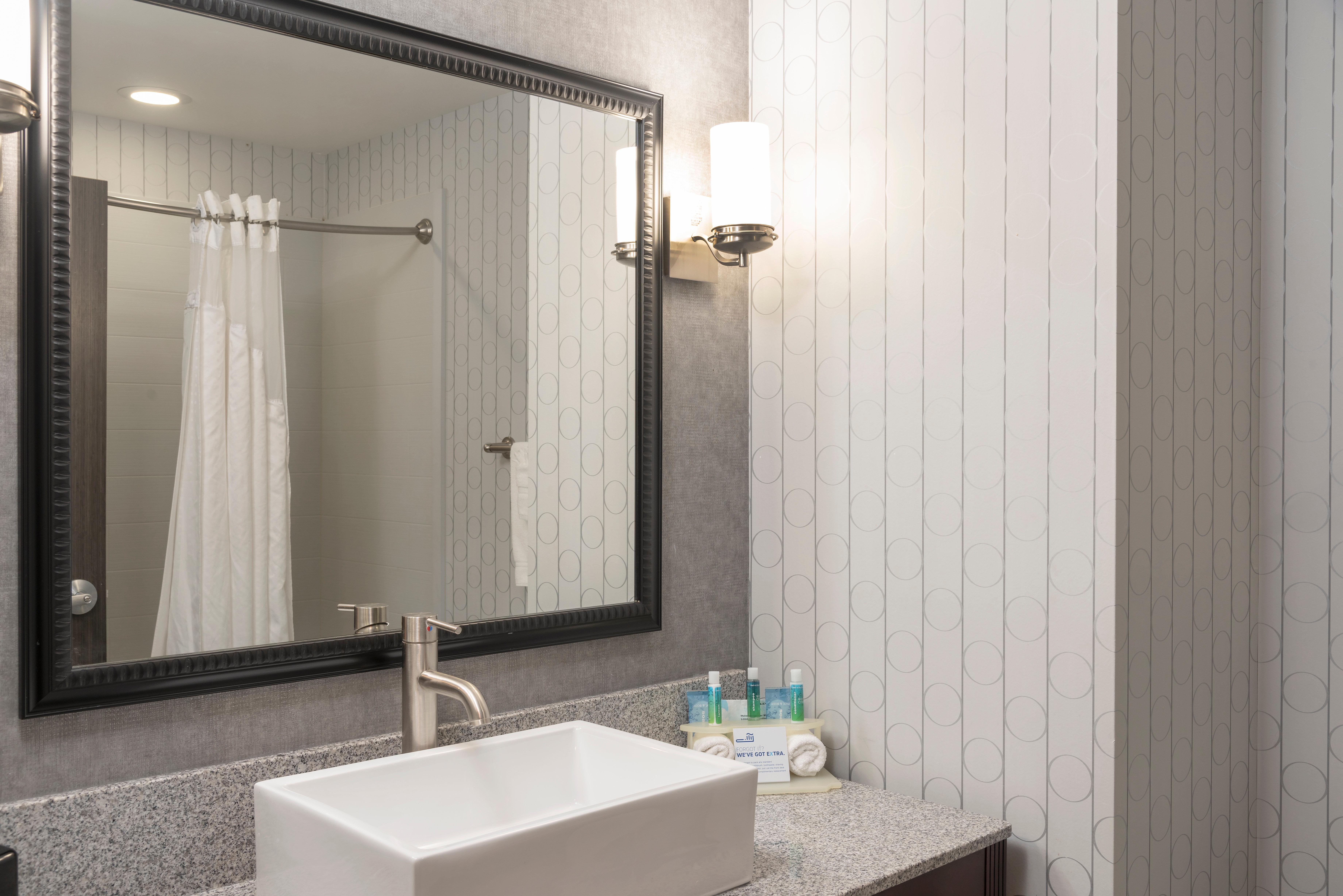 Express & - Polaris, An Ihg Columbus