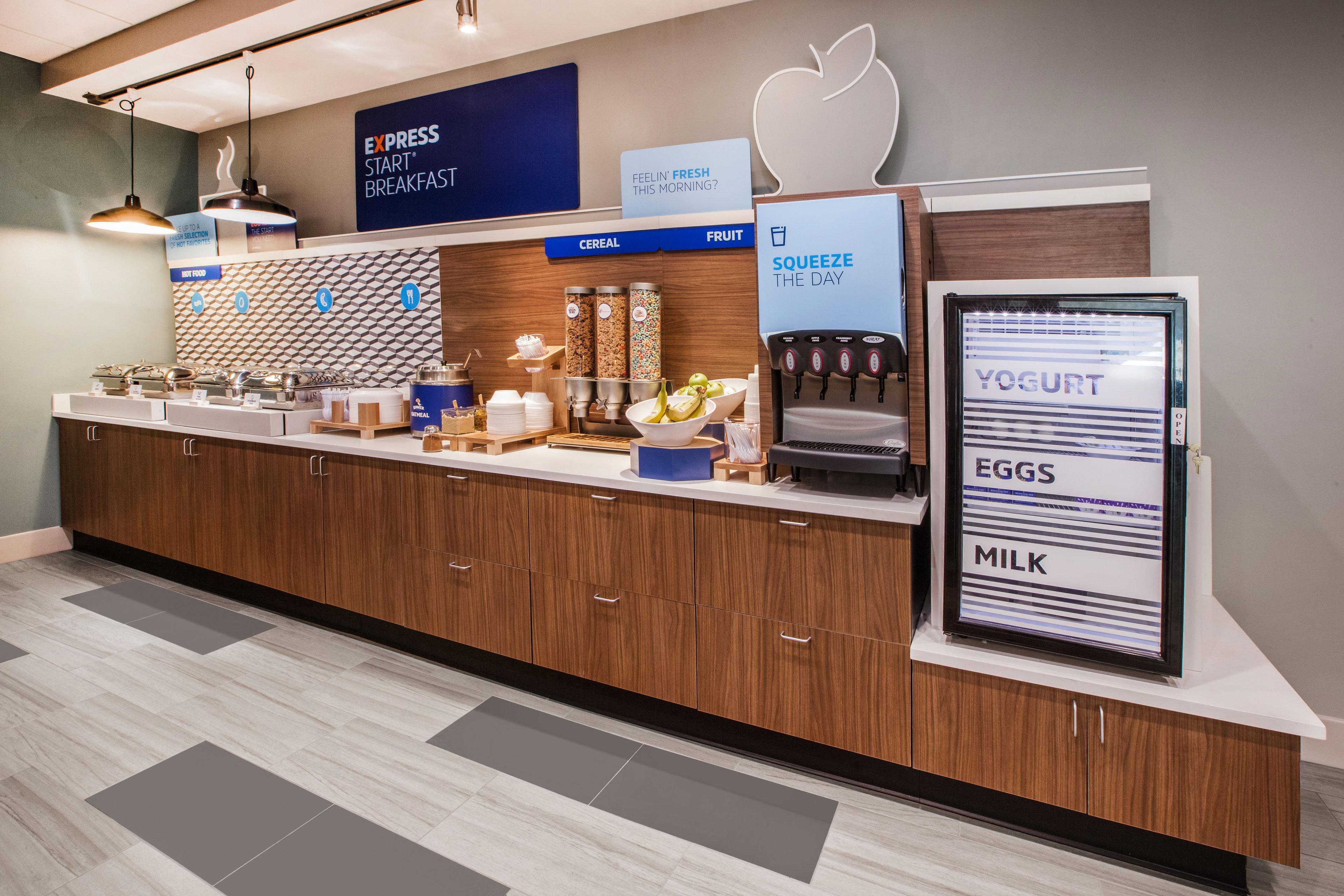 Express & - Polaris, An Ihg