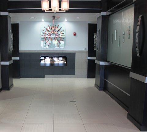 Express & - Polaris Parkway / By Ihg Inn 3*