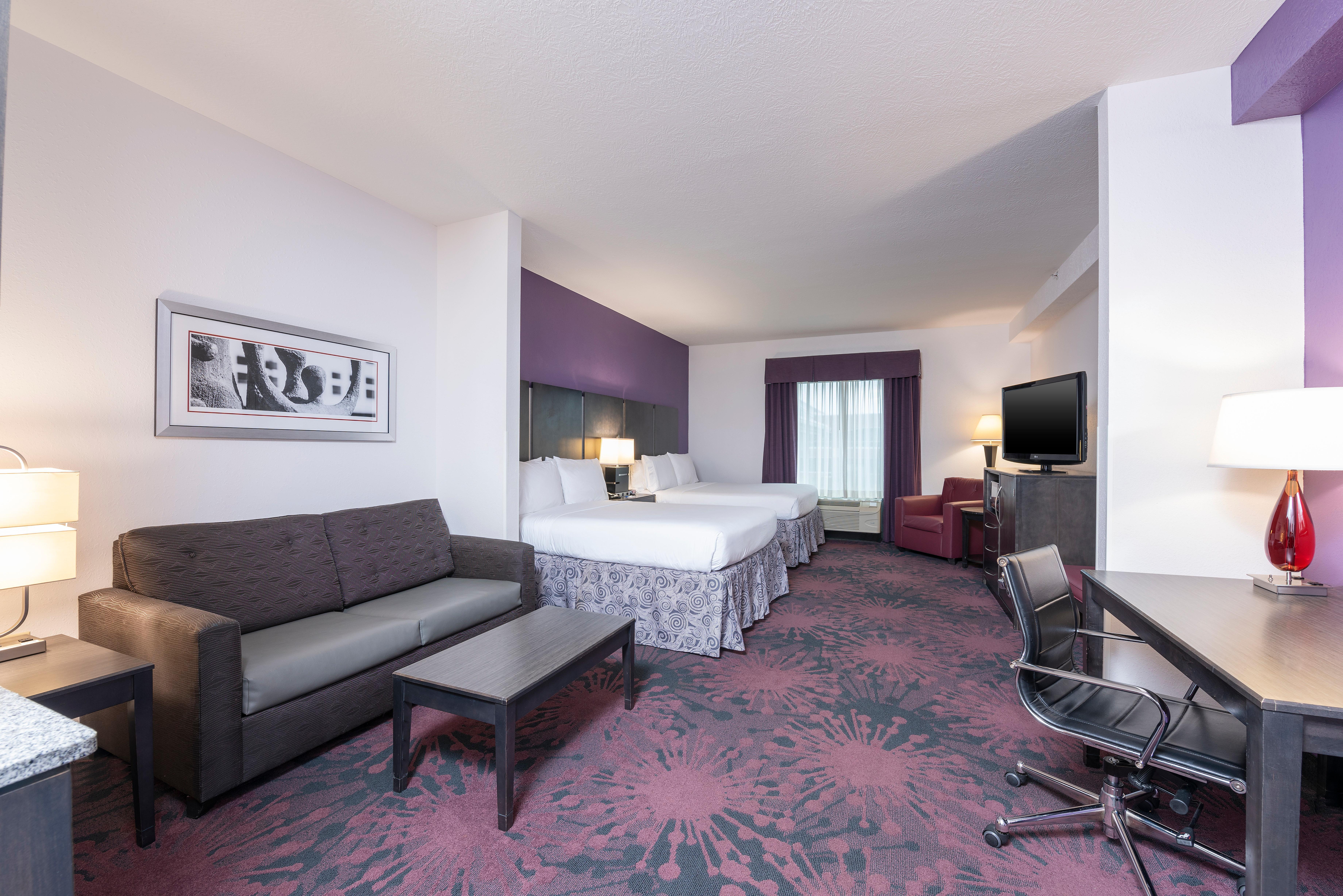 Express & - Polaris Parkway / By Ihg Inn